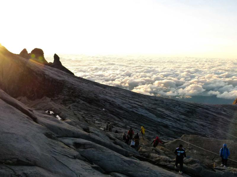 书店不死<br>klxalqn.cn 诚品生活提案